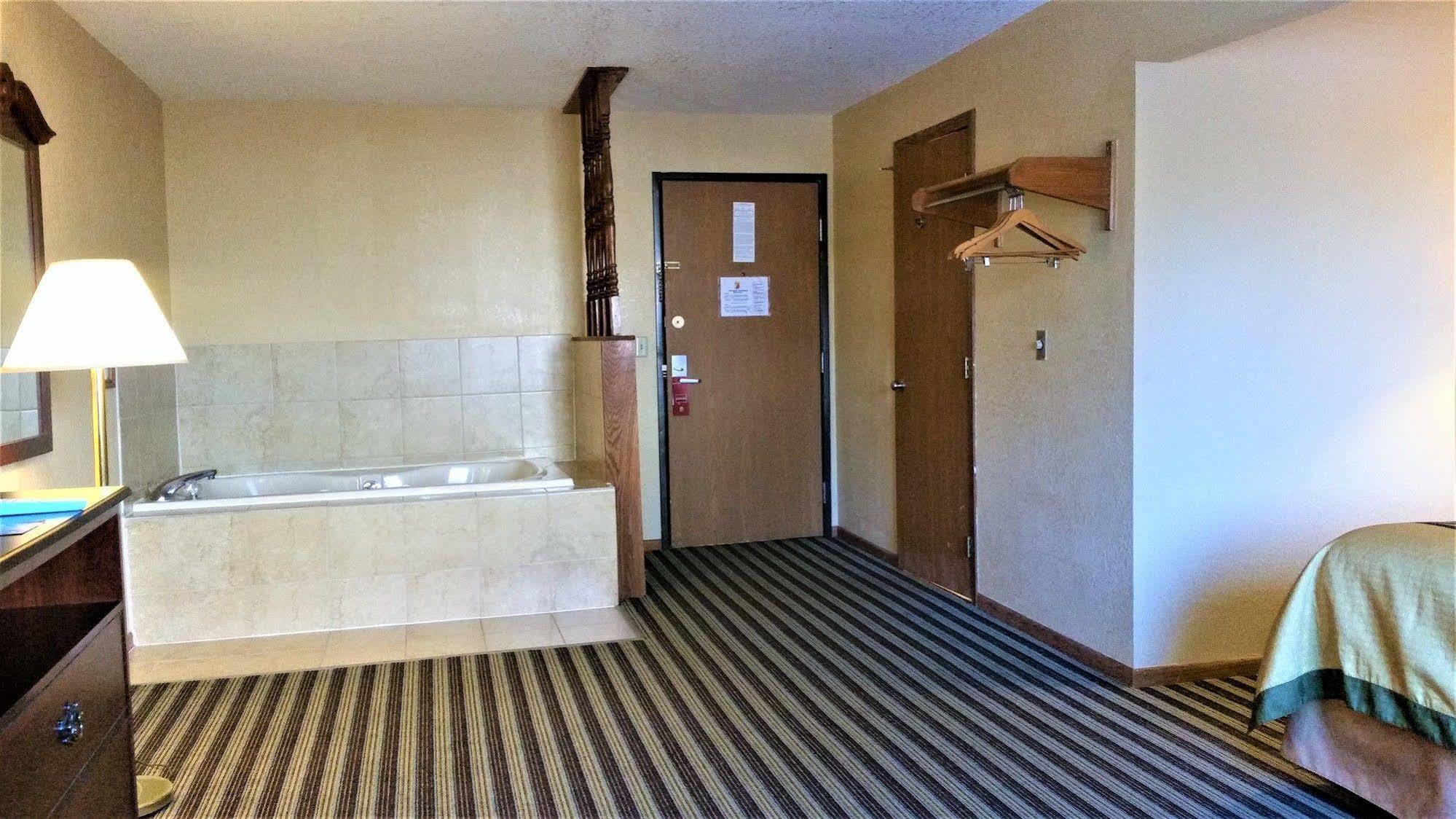 Super 8 by Wyndham Iowa Falls Zewnętrze zdjęcie
